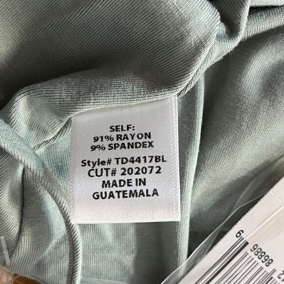 FORE Ruched sides cropped tank top sage - small - Picture 8 of 9